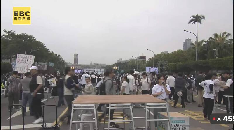 民眾黨號召上凱道   網紅防堵現場人數被灌水