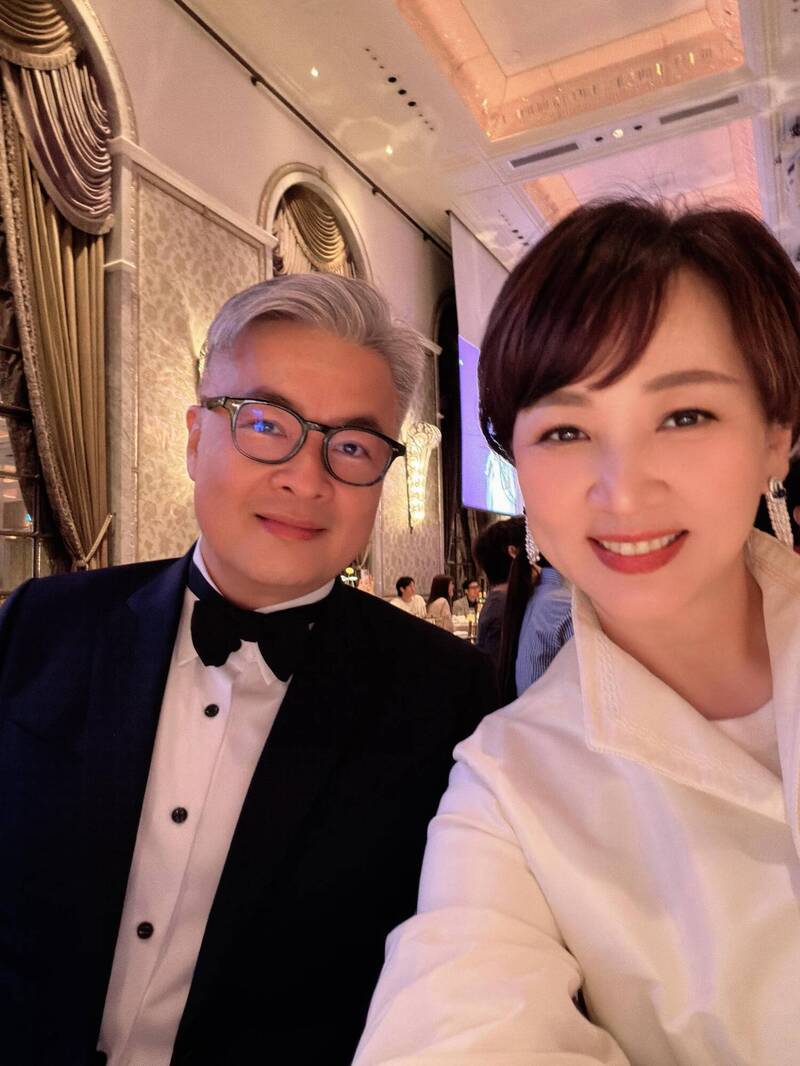 郁方19歲兒瑞士要紀念湯匙被拒  一動作馬上獲2支