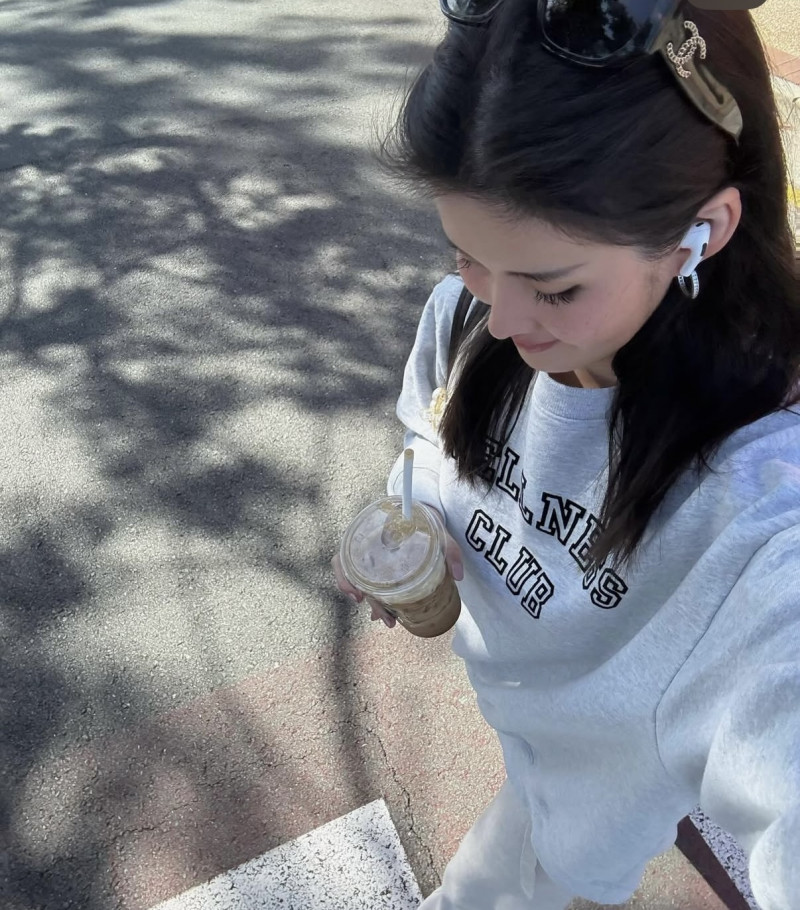 廖思惟勇敢生子近照美翻。（翻攝自IG）