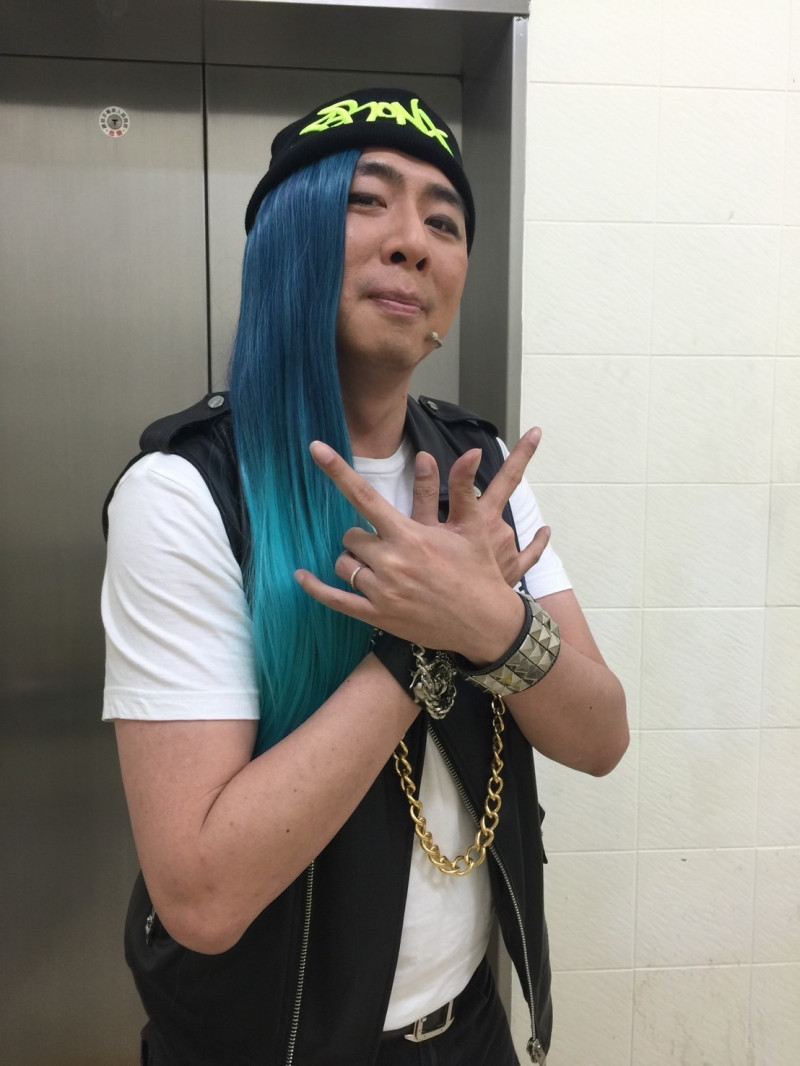 梁赫群GD造型被誤認是潘美辰。（民視提供）