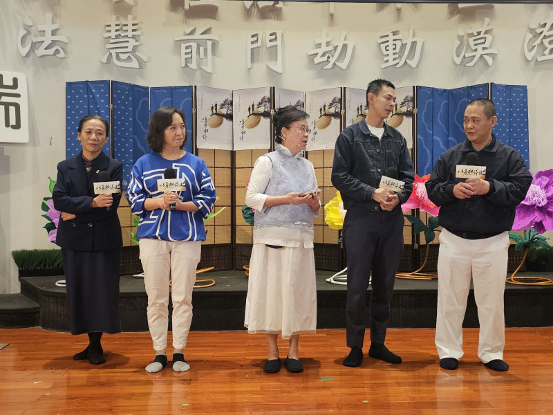 女星演活憂鬱政壇女強人 憾父早逝沒捐大體哽咽