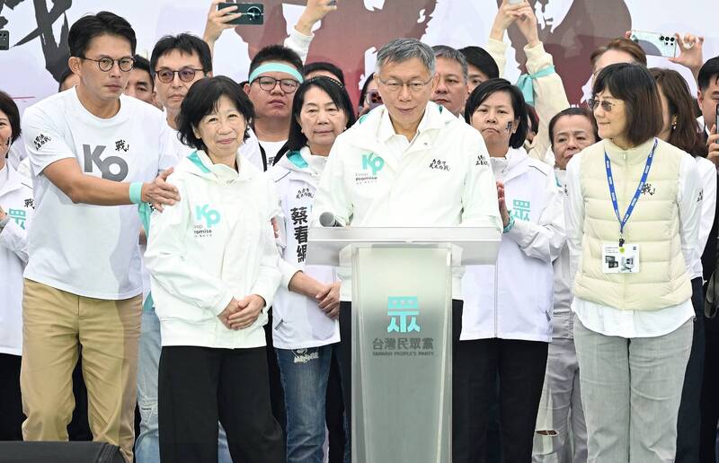 柯文哲法庭哽咽「我家沒傭人」  前立委反嗆不體諒枕邊人