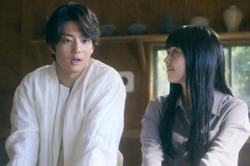 《第102次求婚》男女主角伊藤健太郎（左）、唐田英里佳都曾陷入負面新聞。（翻攝自X）