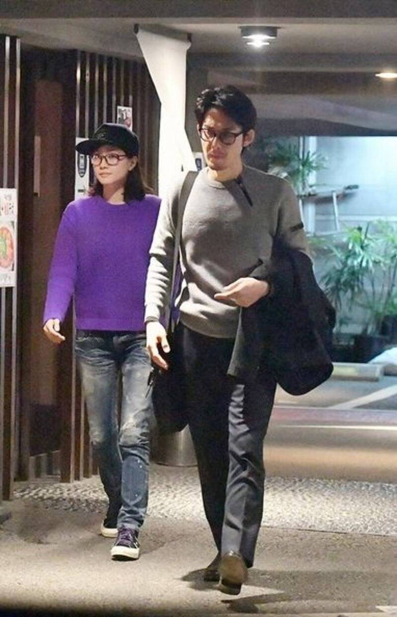 內田有紀、柏原崇相戀15年 傳修成正果祕密結婚