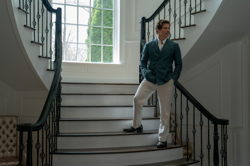 詹姆斯馬斯登加入《掩耳盜鄰》第二季演出。（Apple TV提供）