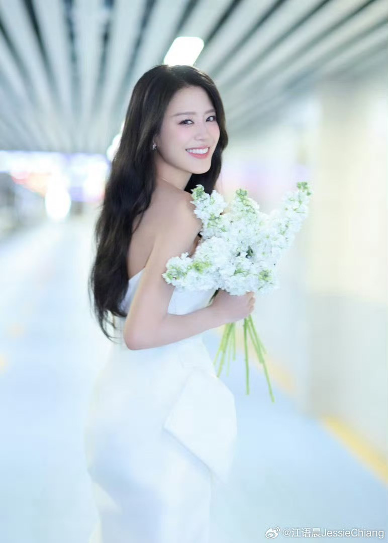 絕美J女郎離婚老外機師曝現況 《浪姐7》走音遭轟不忍回應了