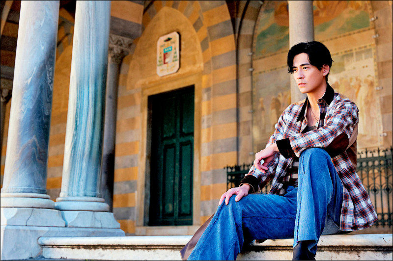 周渝民遠赴義大利拍攝新歌MV。（相信音樂提供）