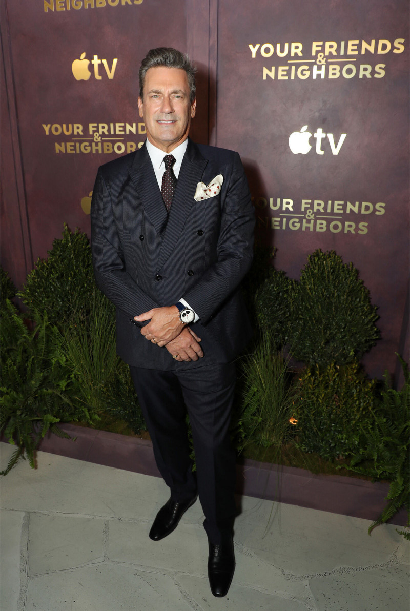 喬漢姆帥氣出席《掩耳盜鄰》第二季紐約首映。（Apple TV 提供）