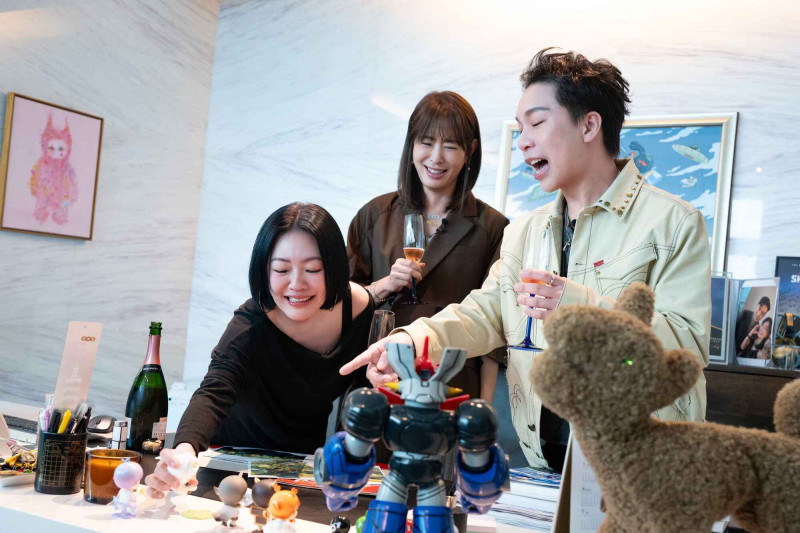 賈永婕遭老公控訴「嚴重自戀、大頭症」，小S驚見台北101掛女兒畫作 卻被這句話氣瘋。（東森綜合台提供）