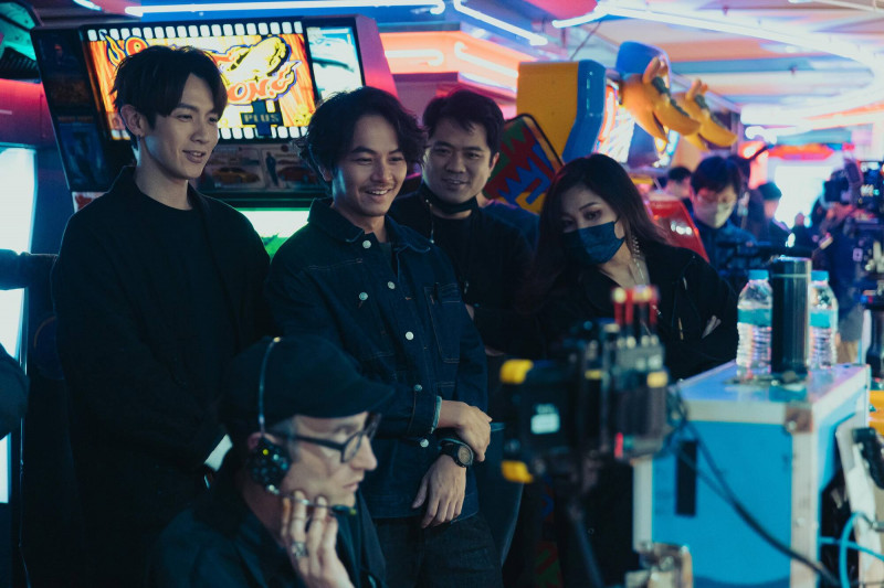 《乩身》藏彩蛋！楊銘威即興致敬周星馳 郭子乾爆「肌肉都是真的」