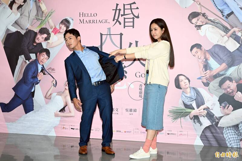 蔡昌憲和周曉涵合作飾演結婚15年的夫妻。（記者胡舜翔攝）
