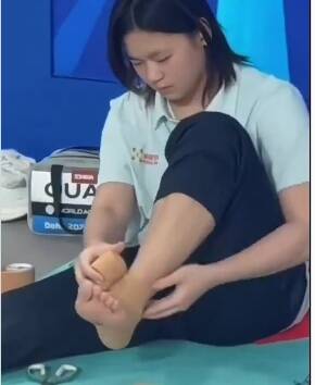 全紅嬋為了跳水滿身是傷，還要為體重增加而煩惱。（翻攝自X）