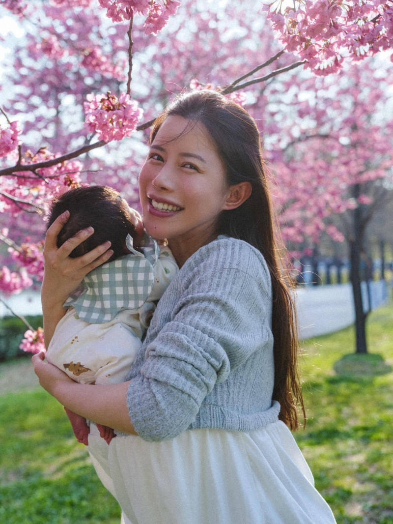 AV女優未婚生子！生父不認帳只當精主：不想結婚