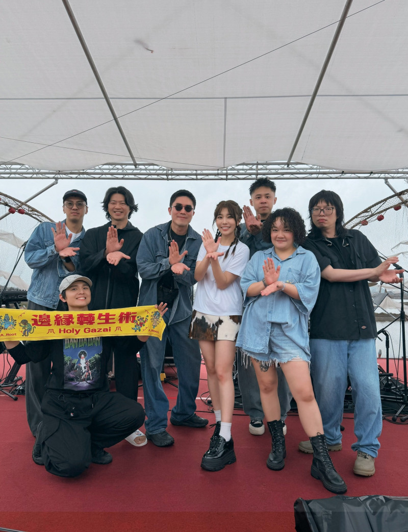 蔡家蓁加入金獎樂團「同根生」客串「一日限定主唱。（想不到娛樂製造所提供）