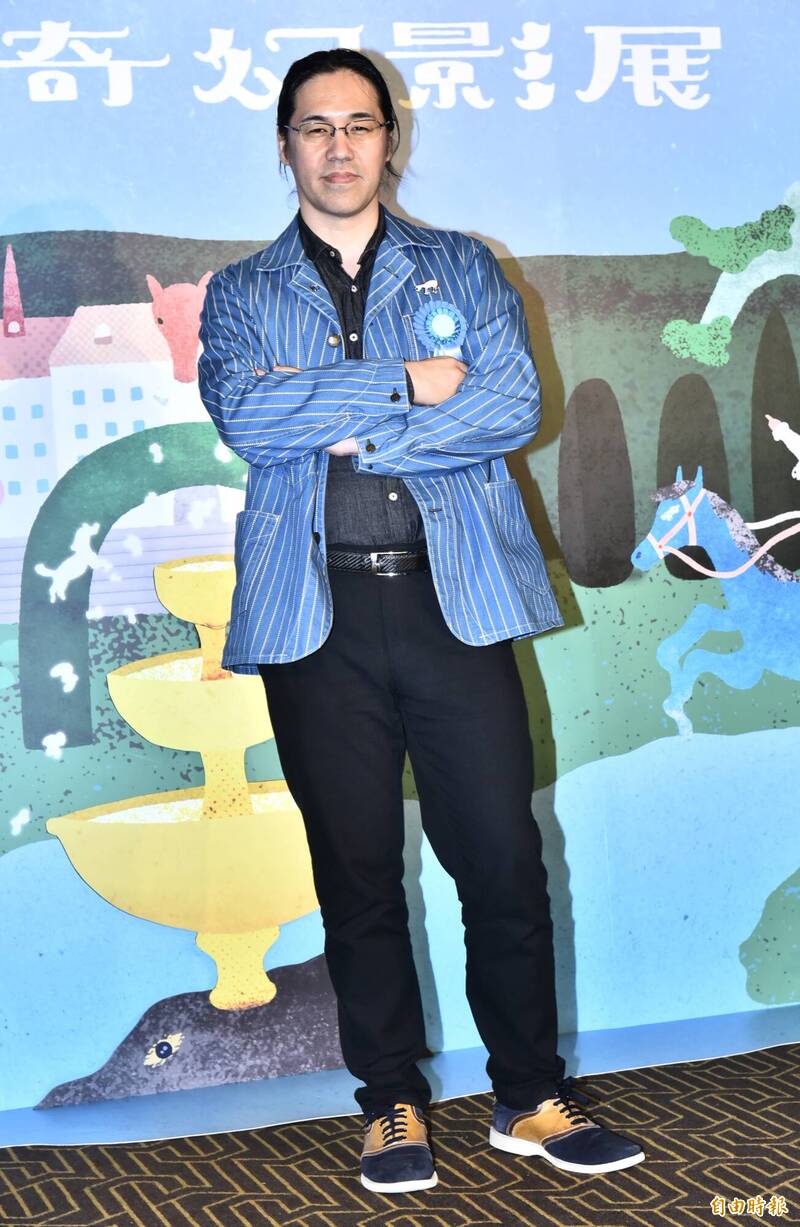 四宮義俊曾看過《賽德克巴萊》、《幸福路上》等作品。（記者陳奕全攝）