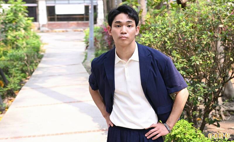 曹有鉉受訪回應都相當具體，言談上聽不出來是個新人。（記者潘少棠攝）