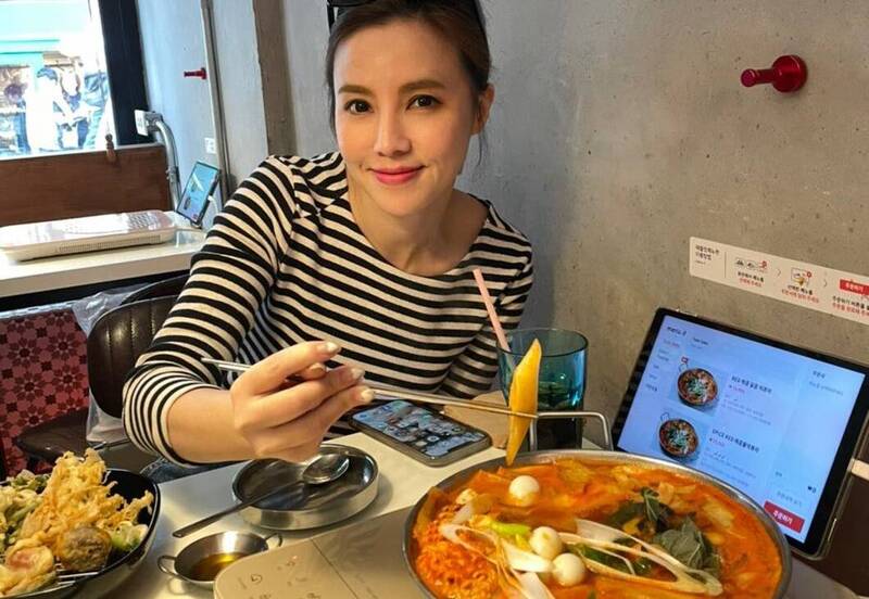 南韓電子入境卡刪爭議欄位   盛世美顏主播嗨喊玩一波