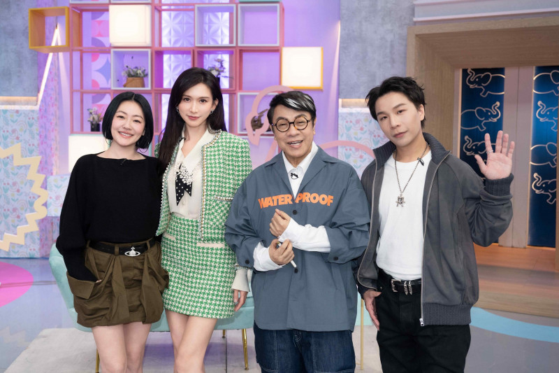 《康熙》停播十年...林志玲現身擁抱小S 淚灑攝影棚