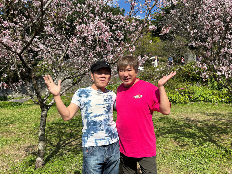 胡瓜合體趙傳。（下面一位提供）