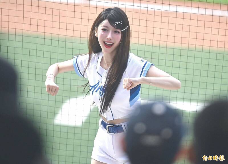 丹丹心碎發聲 李雅英霸氣相挺：誰都不准欺負她