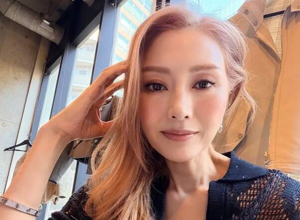 55歲最美麗港姐李嘉欣   陽光底下1變化難敵歲月