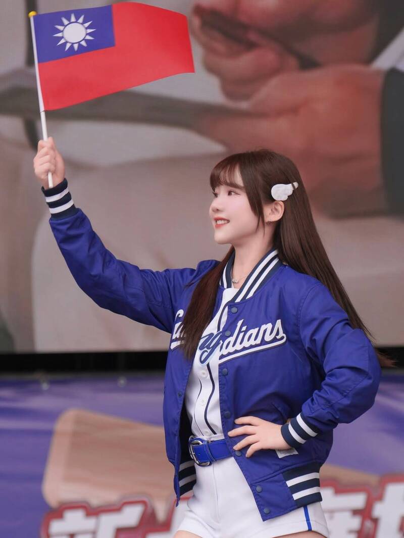 奶昔以為去年右腳踝韌帶撕裂傷已經好了，沒想到醫師診斷出她長骨刺。（翻攝自IG）