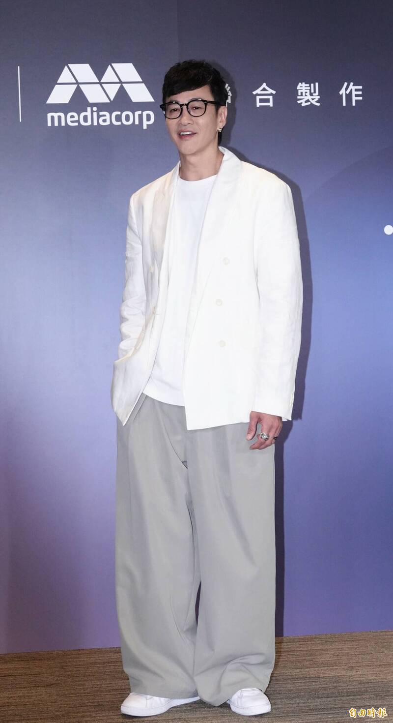 何潤東沒演《逐玉》卻爆紅 被問張凌赫「粉底液將軍」回應了