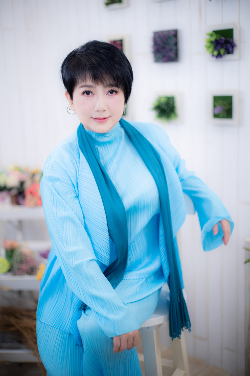 為了不讓悲劇重演，周思潔特別為粉絲準備了「防詐六部曲小禮包」。（翻攝臉書）