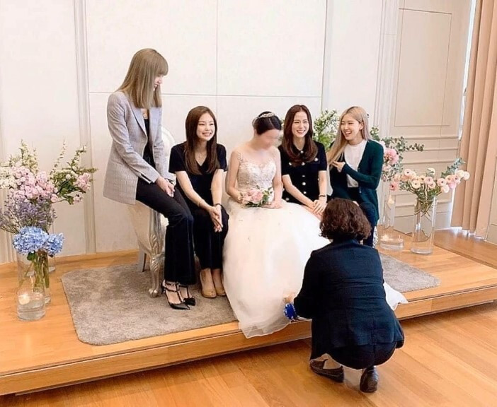BLACKPINK全員出席JISOO哥哥的婚禮。（翻攝自IG）