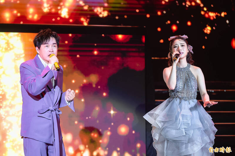 康康拋下嫩妻大膽把妹 自信條件全符合：我太早結婚了