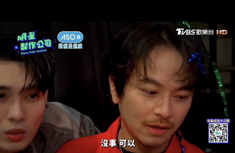 黃偉晉（左）道歉一整天，自責誤炸楊銘威（右）。（翻攝自YouTube）