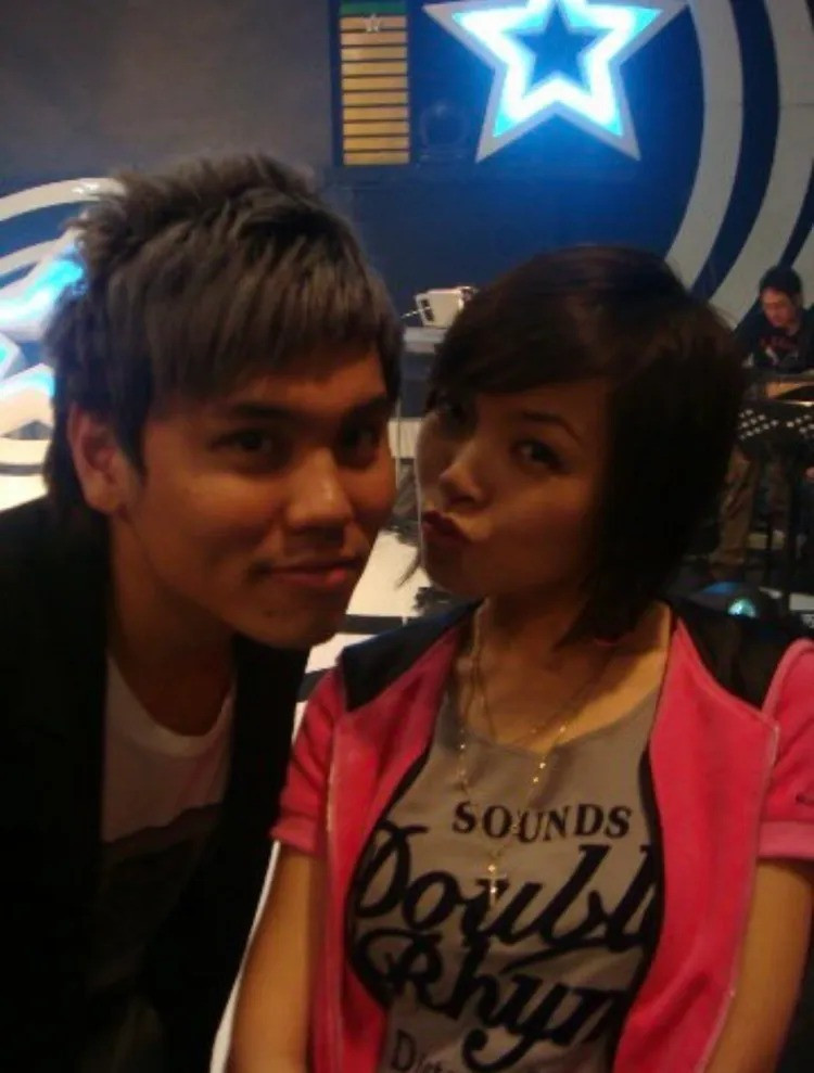 星光三班戰友蔡忠穎（左）發文悼念黎礎寧。（翻攝自Threads）