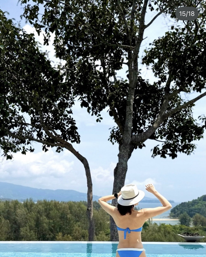 黎姿秀出蜜桃臀。（翻攝自IG）