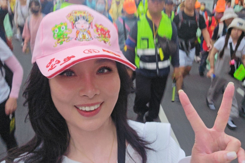 媽祖真的有聽 呂文婉走10公里撐不住 下一秒奇蹟發生