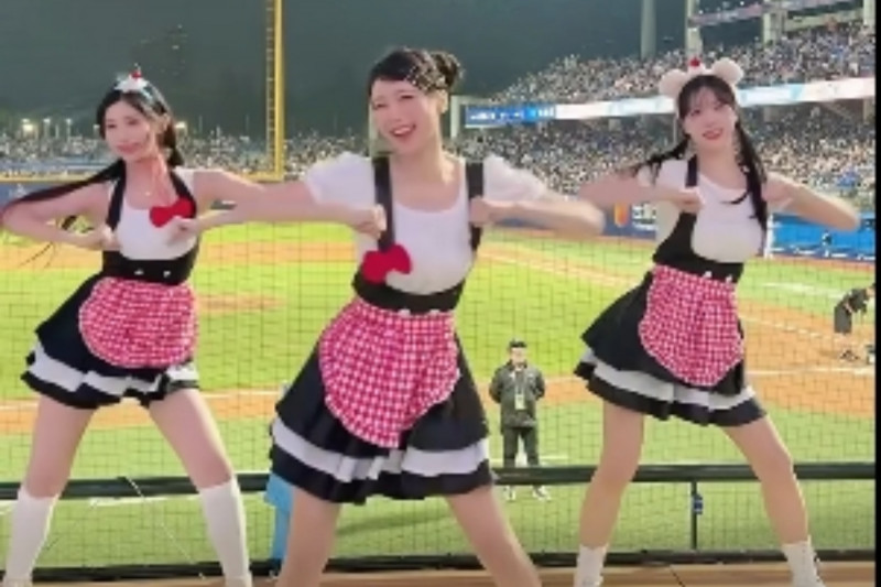 （影）富邦「李氏3本柱」化身女僕 萌甜李珠珢全場直接戀愛