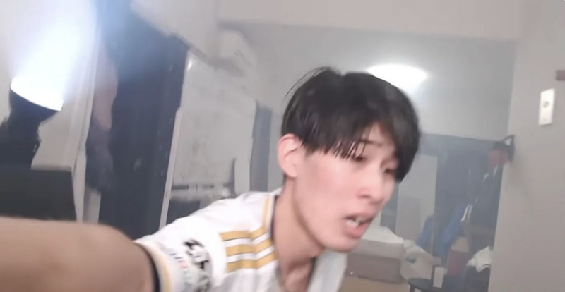 房間放煙火＋寶特瓶爆炸！百萬YTR玩到出事網傻眼