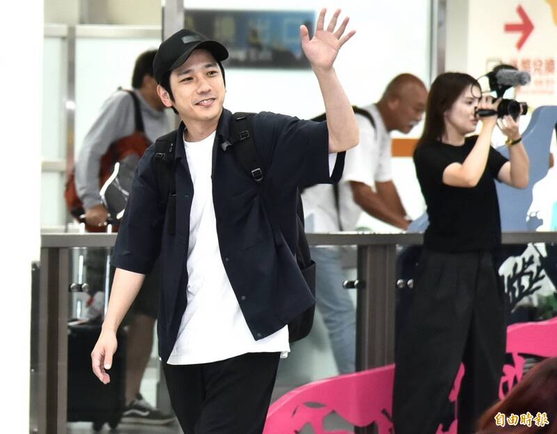 台襪廠突爆單嚇爛 竟是二宮和也發文效應