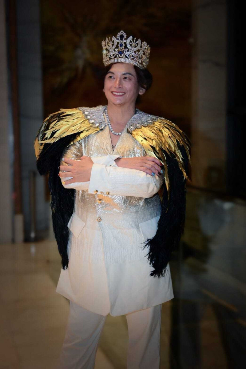 退休帥警轉戰演藝圈！重逢騎警白馬超催淚 竟爆「馬鞭比棒球棍還粗」