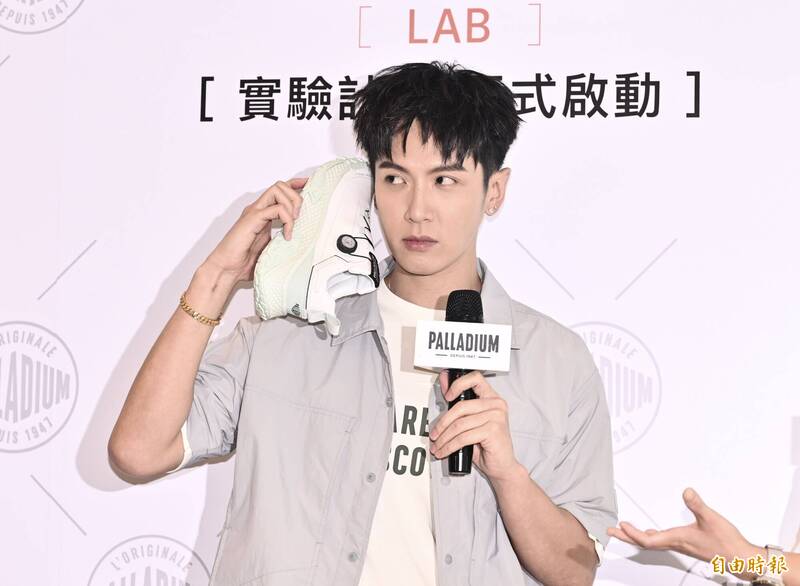 柯震東爆「秘戀舒華」首露面回應！揭2人私下聯繫