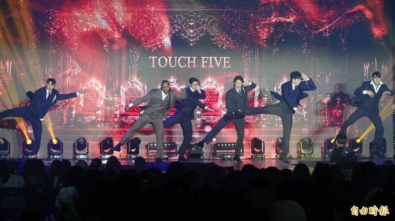 沉浸式人體藝術秀《TOUCH FIVE》今起登上Legacy Max。（記者潘少棠攝）
