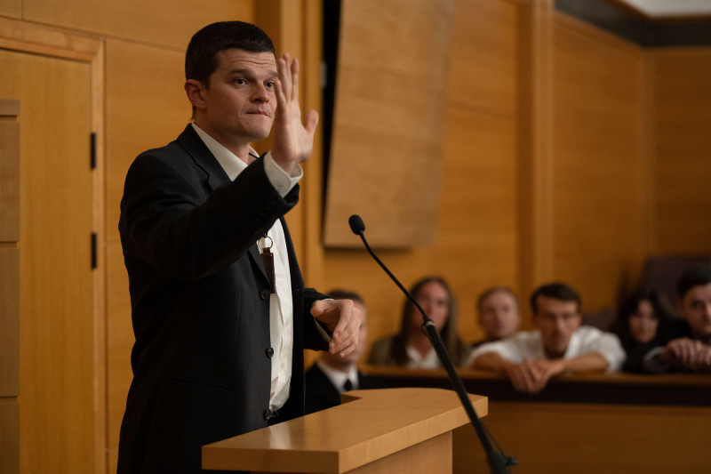 （影）話題電影擊敗甜茶奪英國奧斯卡影帝！《出口成髒》本尊典禮飆粗口原因曝光