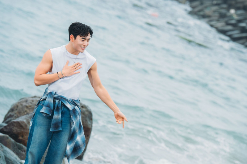 前男團「忙內」20歲了！須弘道讀美國名校 特返台獻生日驚喜