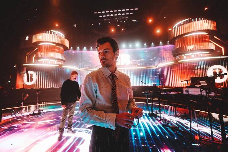 一世代哈利戀情大進展！女方手戴鑽戒 交往8個月傳閃電訂婚