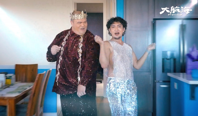 葛萊美大師也驚豔！舞炯恩夏威夷「閃亮走秀」卡拉尼嗨讚台灣同婚