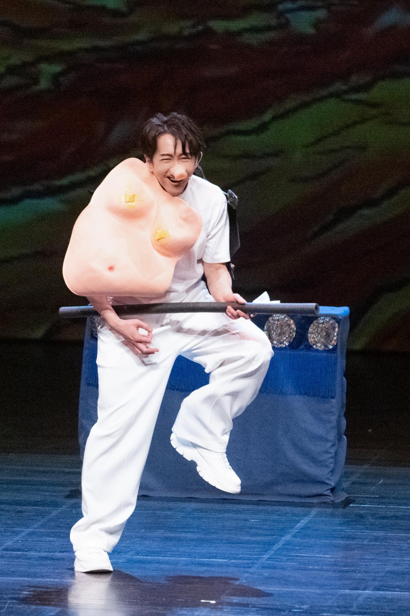 陳漢典在《壹加一剛好比三小》搞笑扮演豬八戒。（嚞娛樂提供）