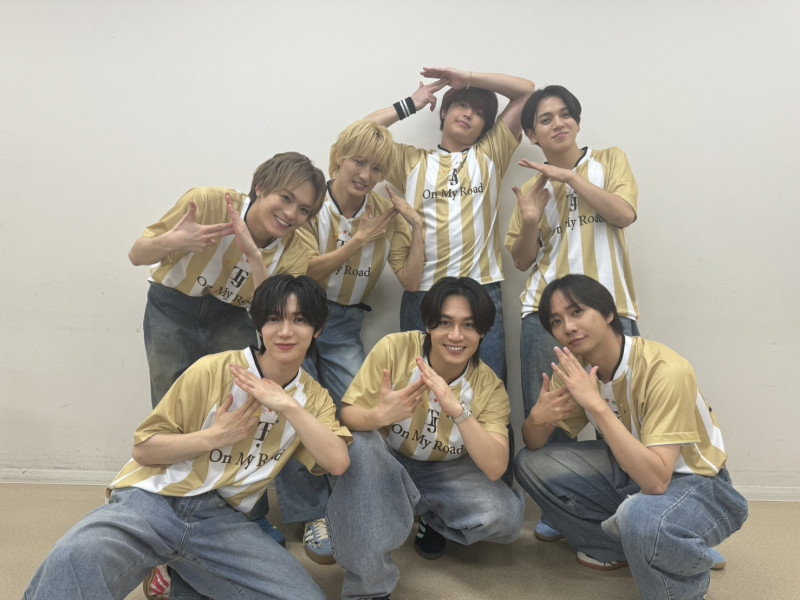 提到MBTI，Travis Japan笑說他們是「TJ」。（環球音樂提供）