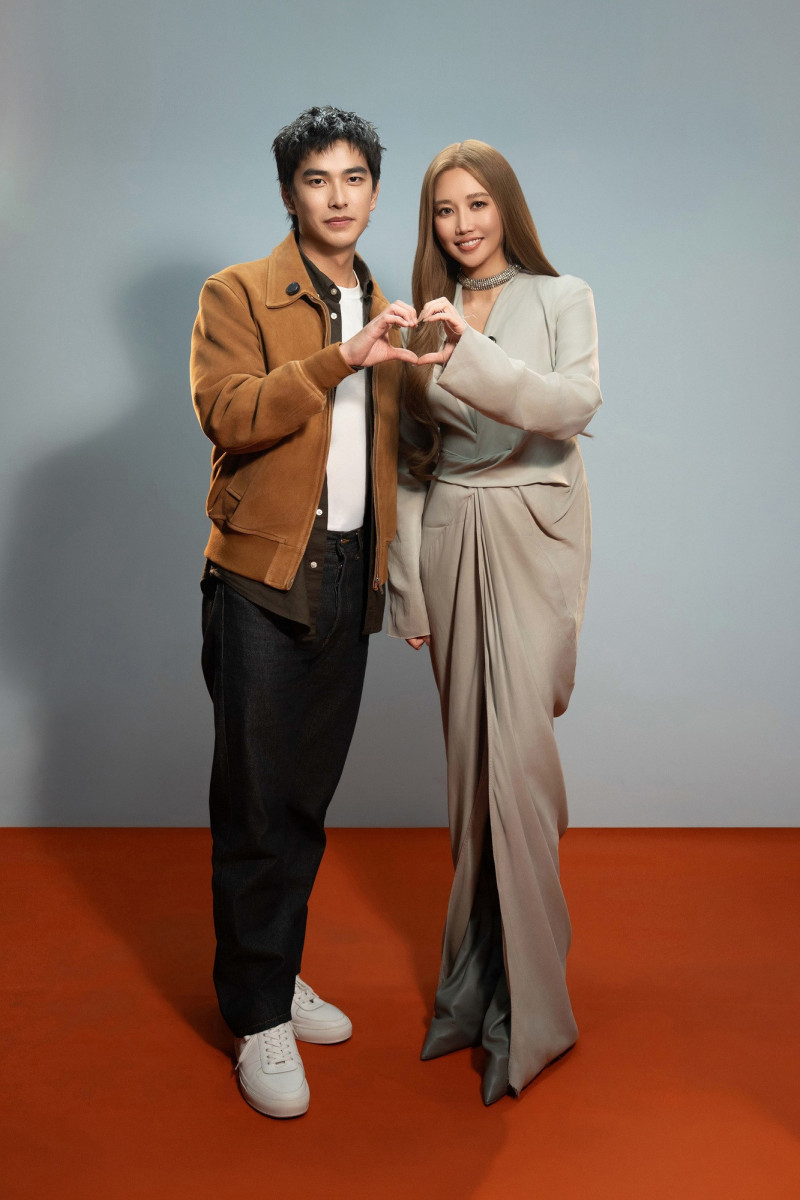 A-Lin（右）的歌曲被曾敬驊視為高難度挑戰。（索尼音樂提供）