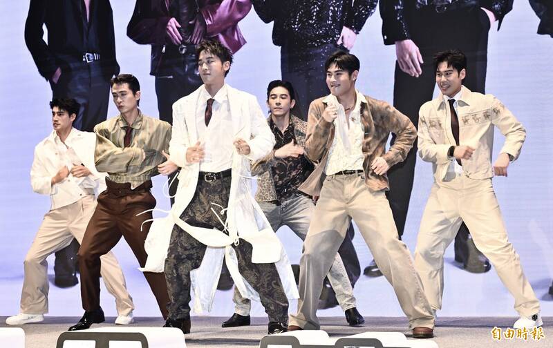 《男公館》首映；羅宏正（左起）、石知田、吳思賢、張立昂、陳奕、周予天。（記者陳奕全攝）