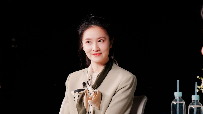 男星深陷「0204電話女郎」不能自拔！對方竟是《陽光女子合唱團》超美大提琴手