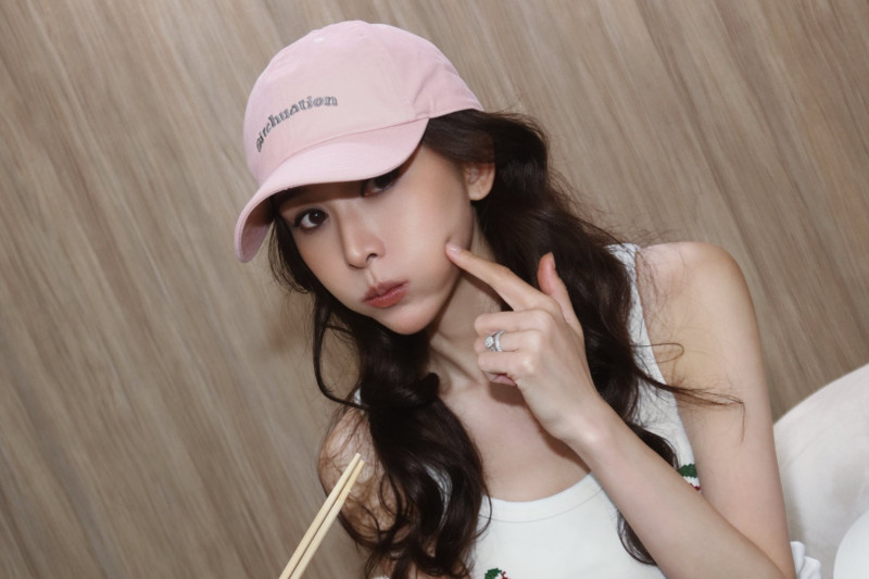 林志玲罕見解放性感私服 細肩帶馬甲太犯規 網看傻